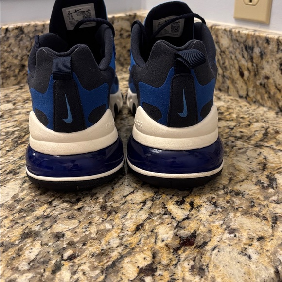 Nike 270 React Shoes. Blue. Size 11 - Picture 3 of 6